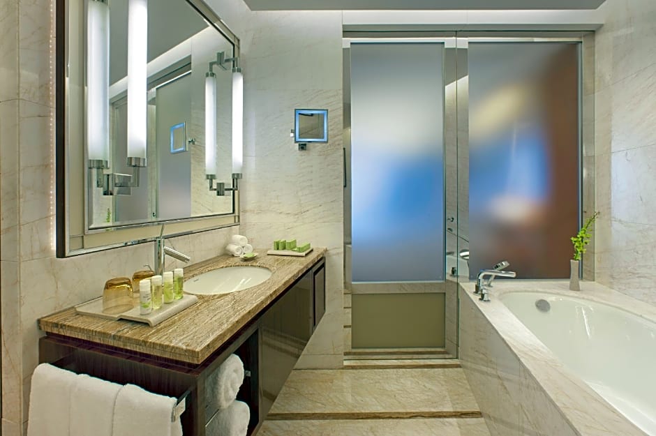 The Westin Nanjing Xuanwu Lake