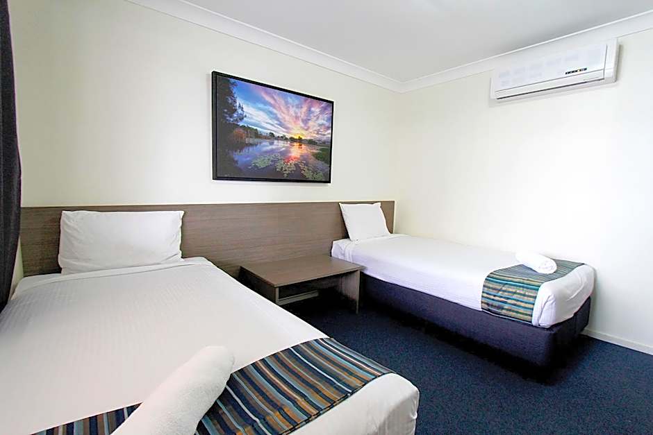Sugar Country Motor Inn