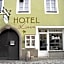 Hotel Lux
