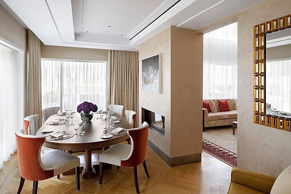 Four Seasons Hotel London at Ten Trinity Square