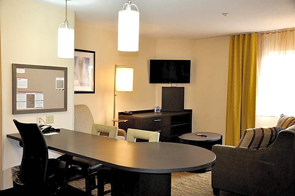 Candlewood Suites Sterling By IHG