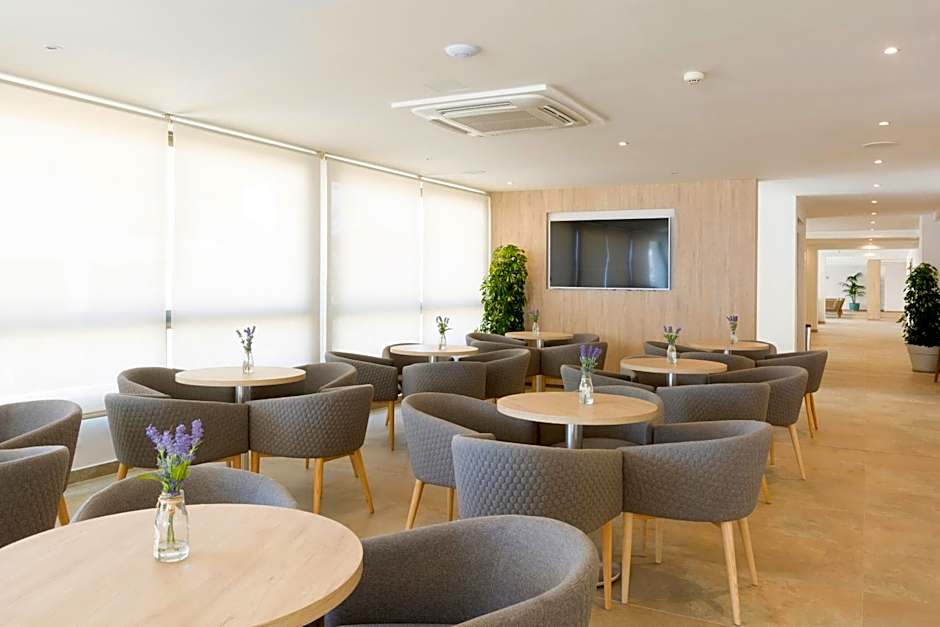 HSM Regana - Adults only