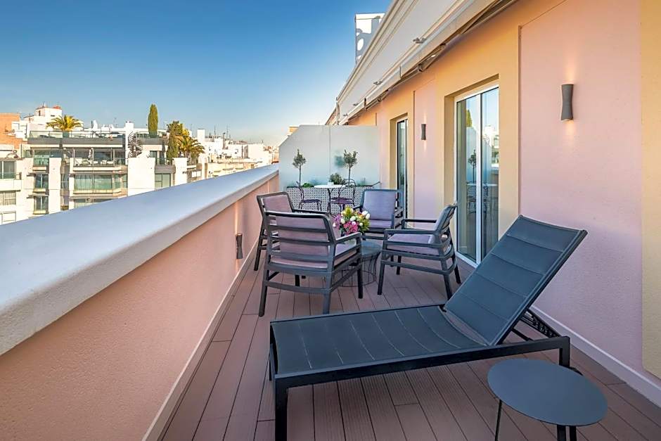 Barcelo Emperatriz Hotel