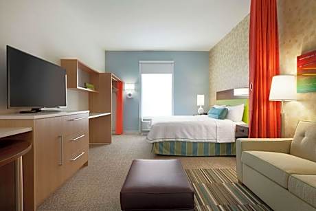 King Studio Suite - Non-Smoking