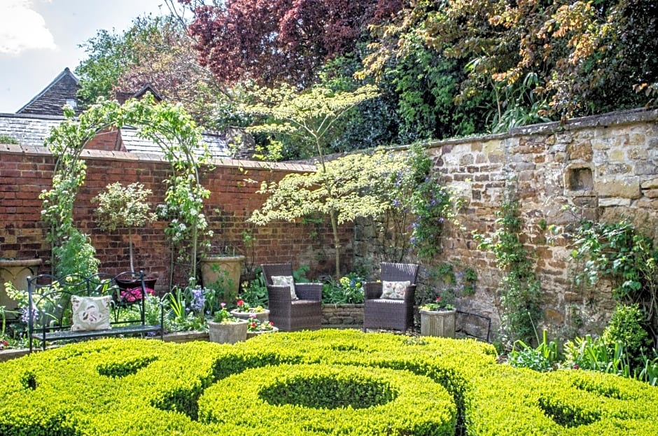 The Hollies Bed and Breakfast