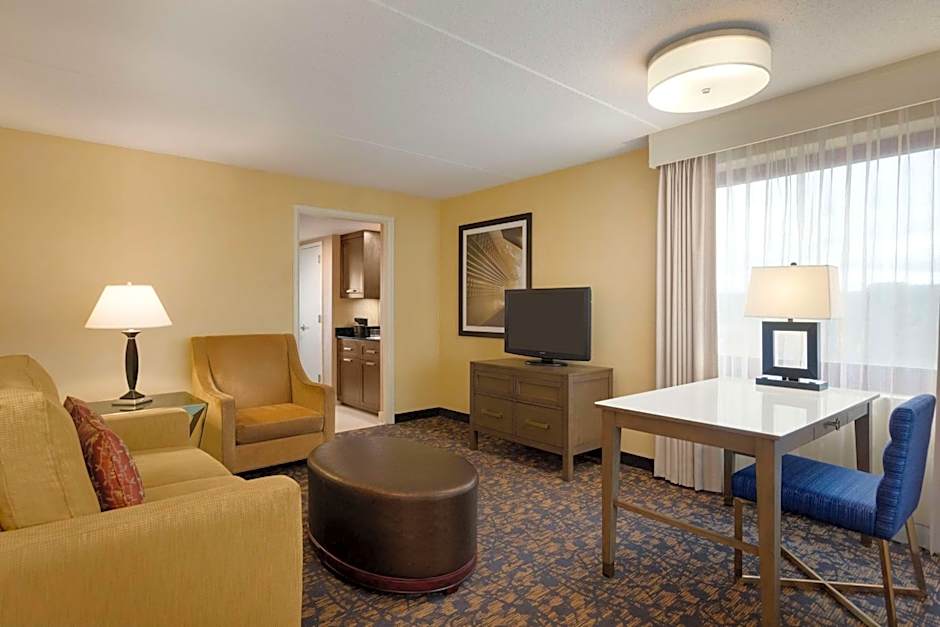 Embassy Suites By Hilton Boston Waltham