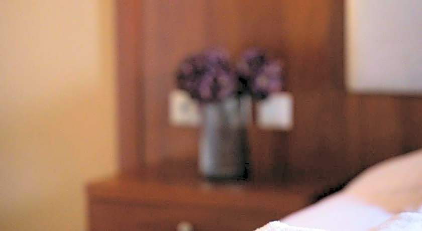 PARNIS PALACE HOTEL SUITES