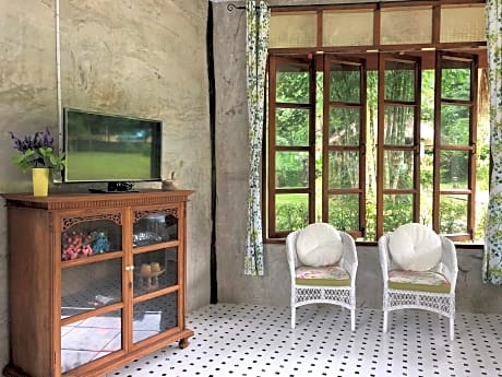 Deluxe Home