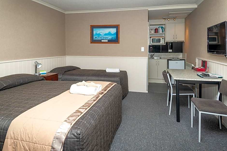 Te Anau Top 10 Holiday Park and Motels