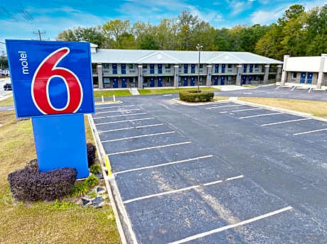 Motel 6-Moultrie, GA