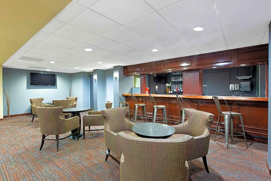 Aksarben Suites – Omaha, NE