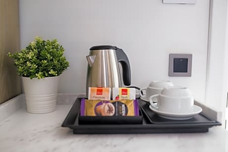 Deluxe room with park view balcony