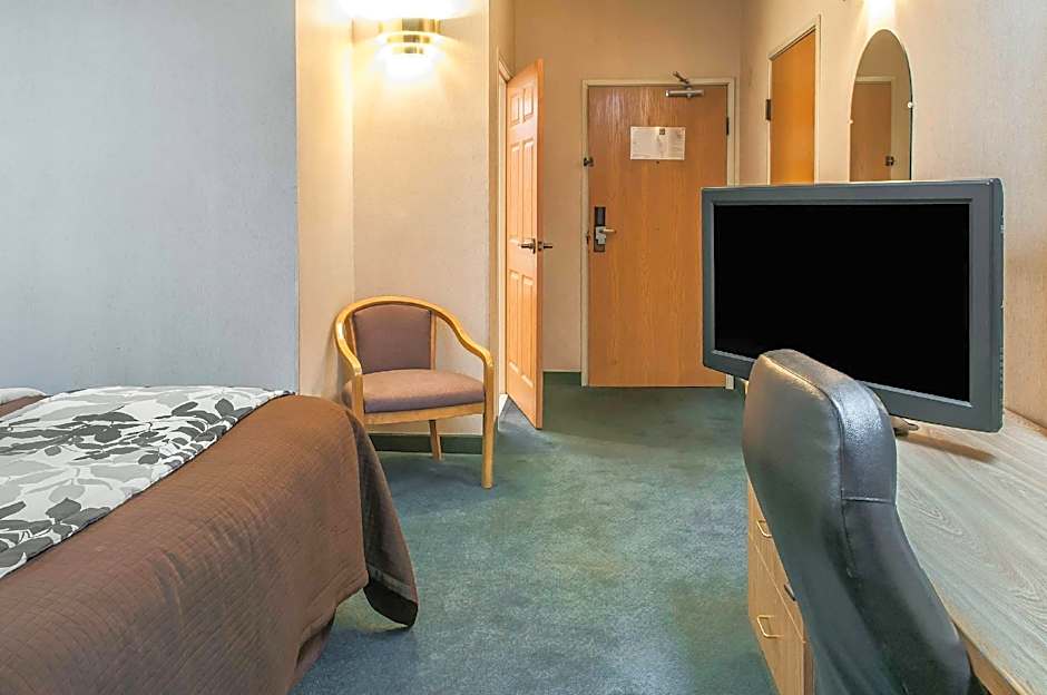 Sleep Inn University