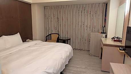 Budget Double Room - No windows