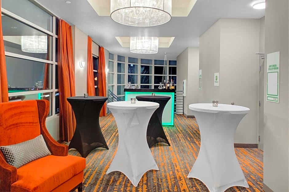 Holiday Inn Windsor - Wine Country By IHG