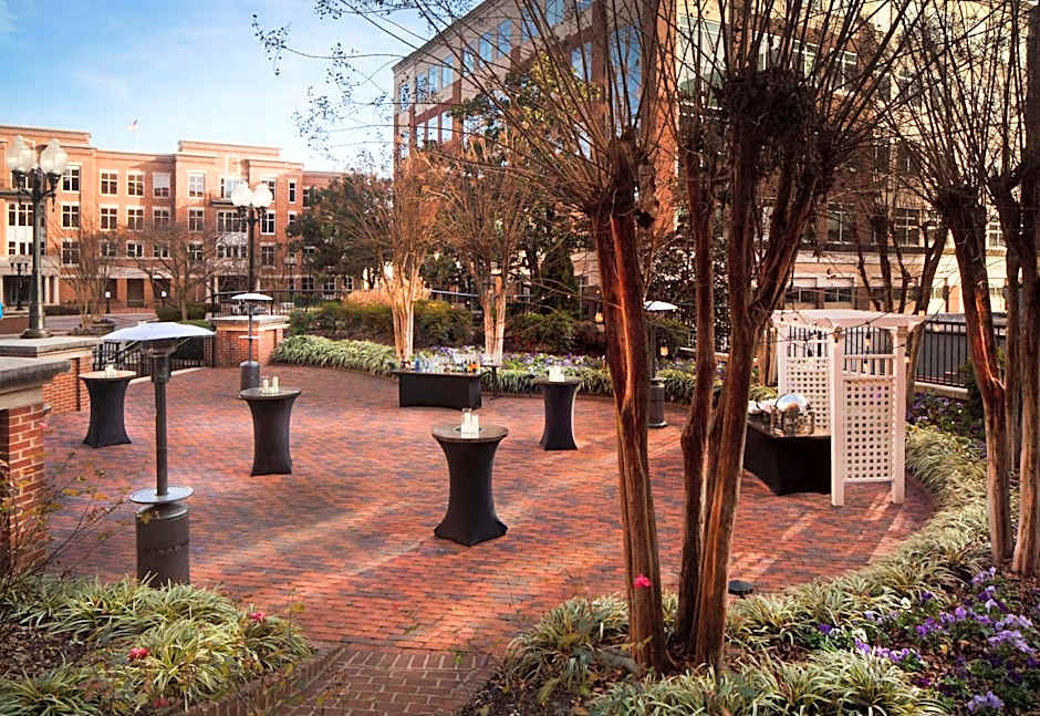 Hilton Alexandria Old Town