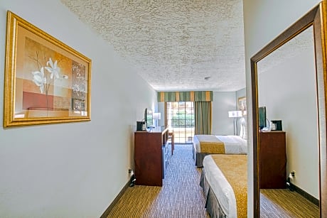 2 Queen Beds, Mobility Accessible, Communication Assistance, Bathtub, Non-Smoking, Full Breakfast