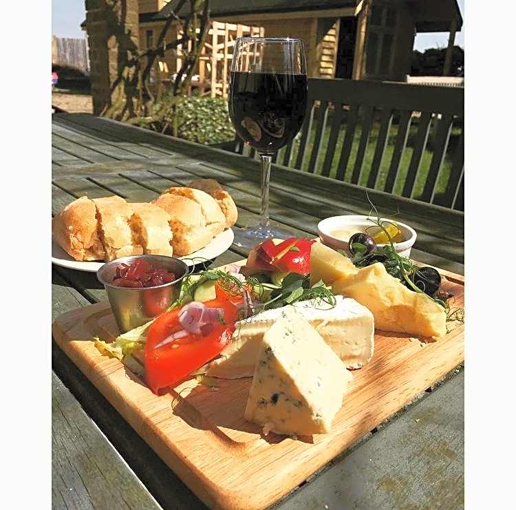 The Horseshoe and Castle