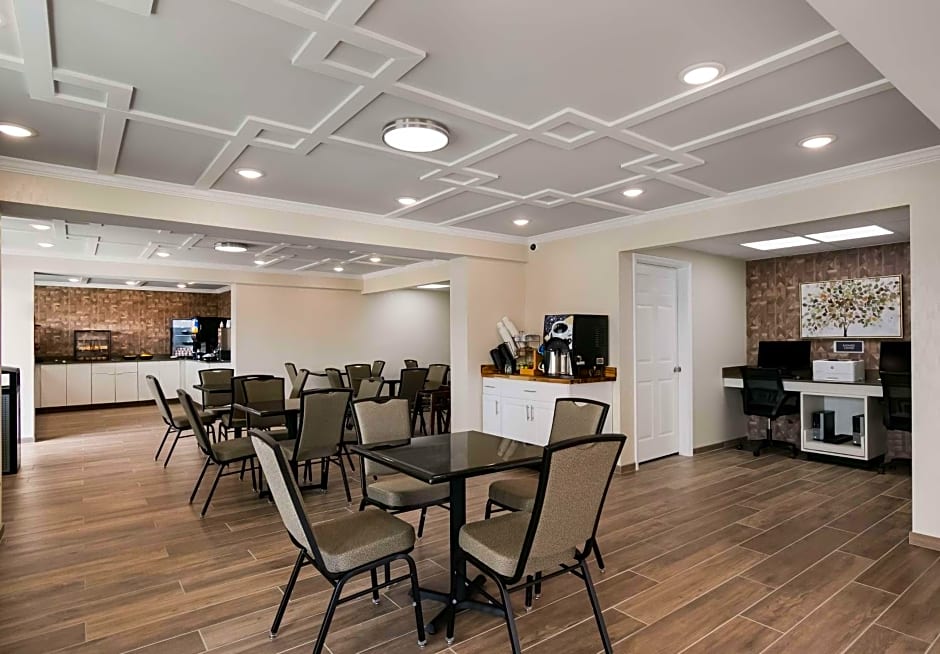 SureStay Plus by Best Western Pigeon Forge