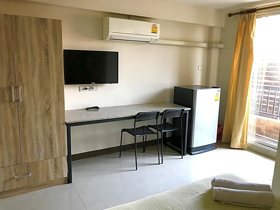 Sea Land View Apartment @ Sriracha