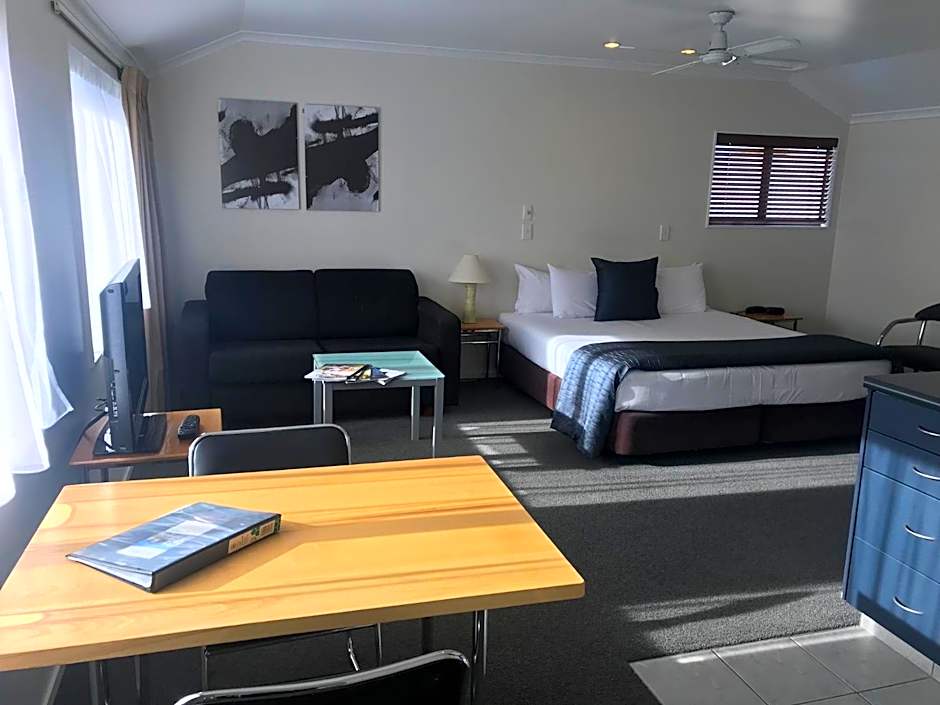 Claremonte Motor Lodge