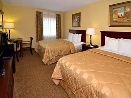 2 Double Beds Nonsmoking