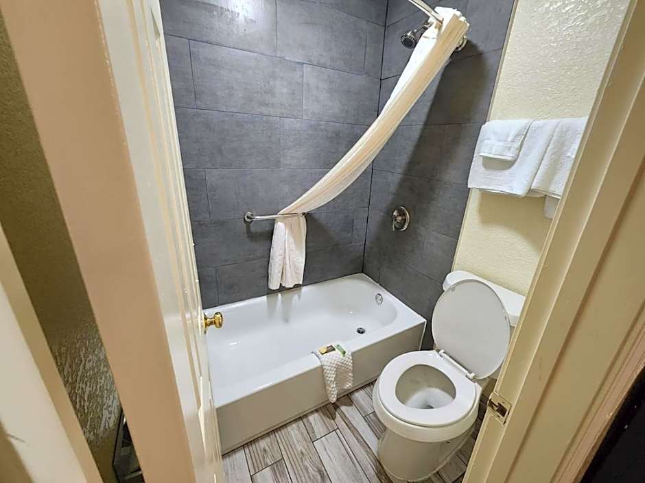 Green Garden Inn
