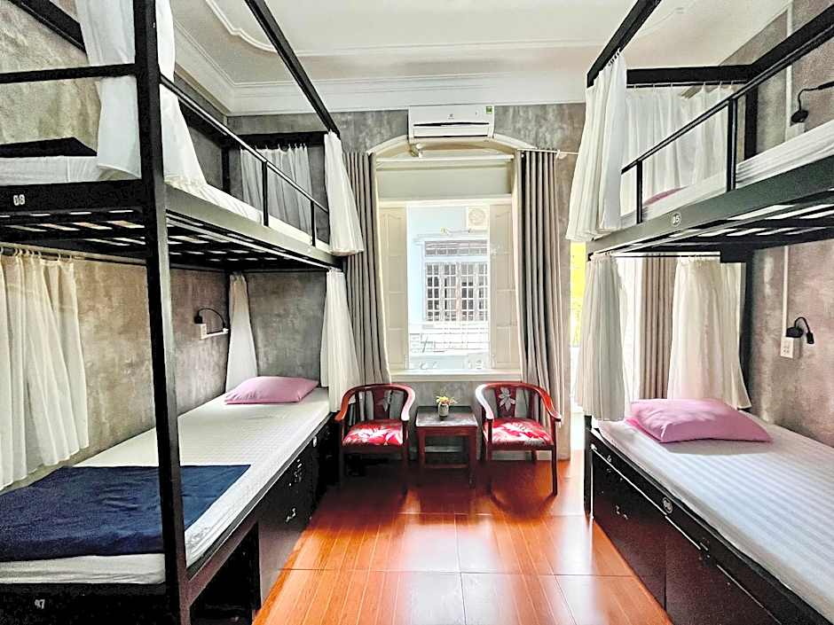 Amy Hostel Hue