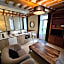 Au Loup Historic Apartments