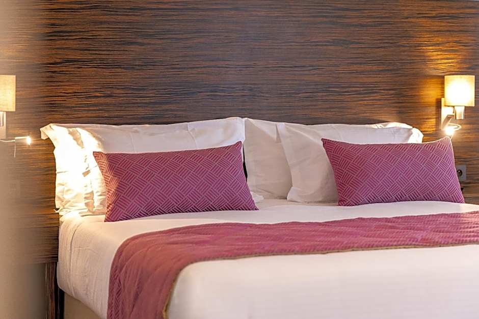 Nour Plazza Hotel