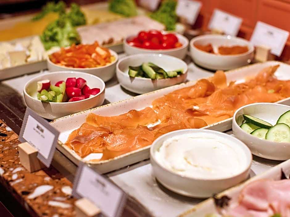 TRIBE Den Haag Centraal