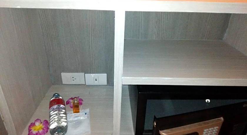 walking street hostel by new wave