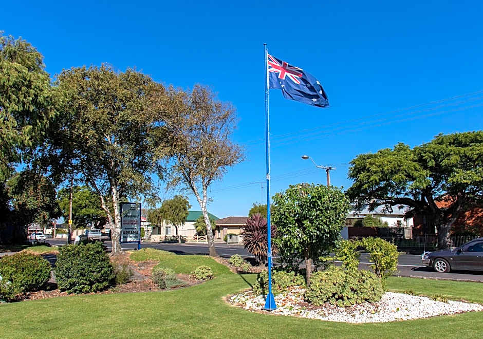 Arkana Motor Inn & Terrace Apartments