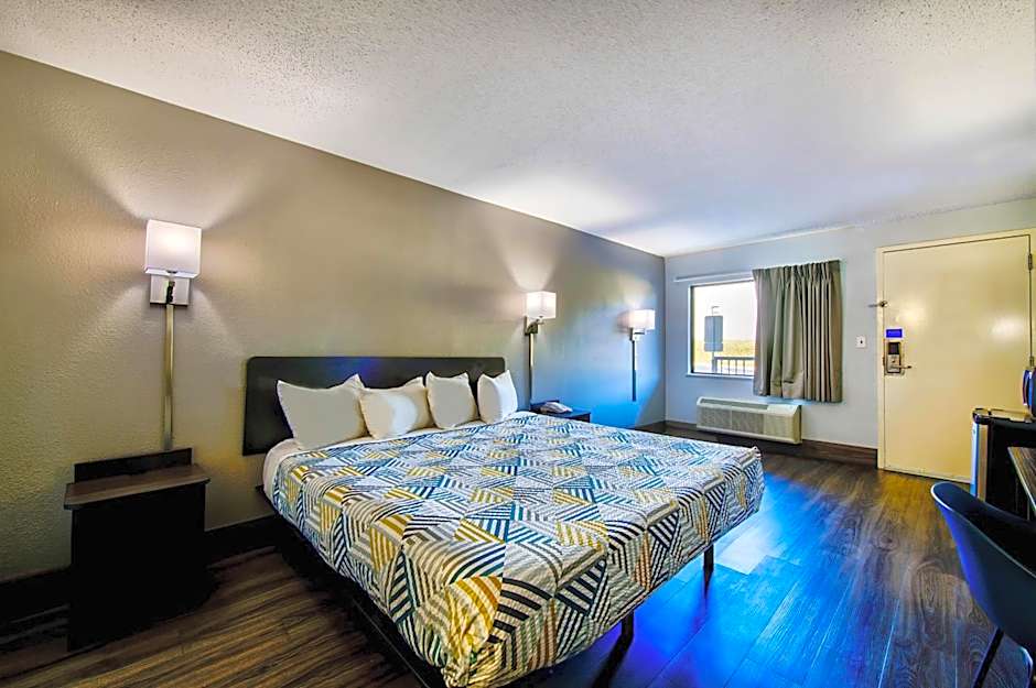 Motel 6 Birmingham, AL - Medical Center - nverness Hwy 280