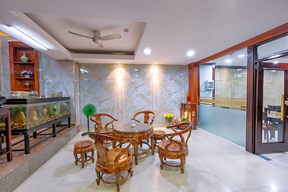 Duc Minh Saigon Airport Hotel