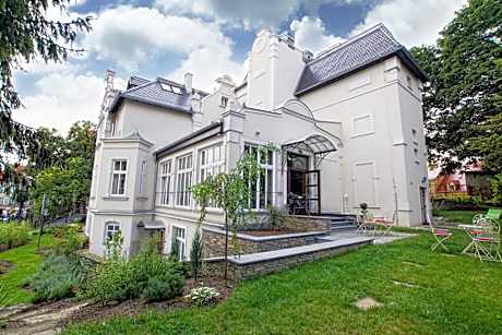 Versant Hotel & Spa