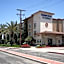 Harbor Inn & Suites