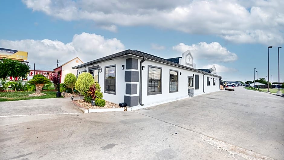 Hondo Executive Inn