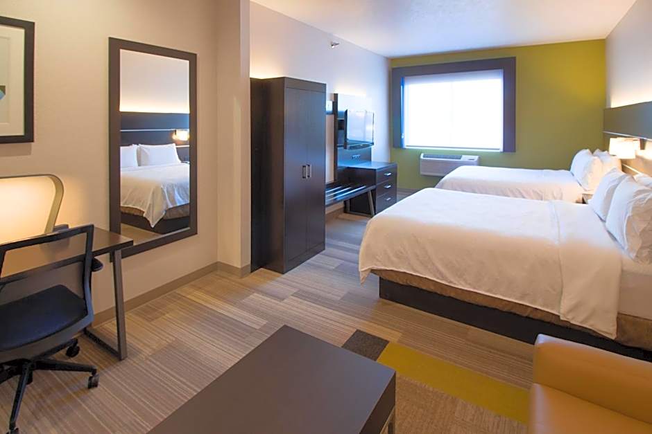 Holiday Inn Express & Suites Worthington By IHG