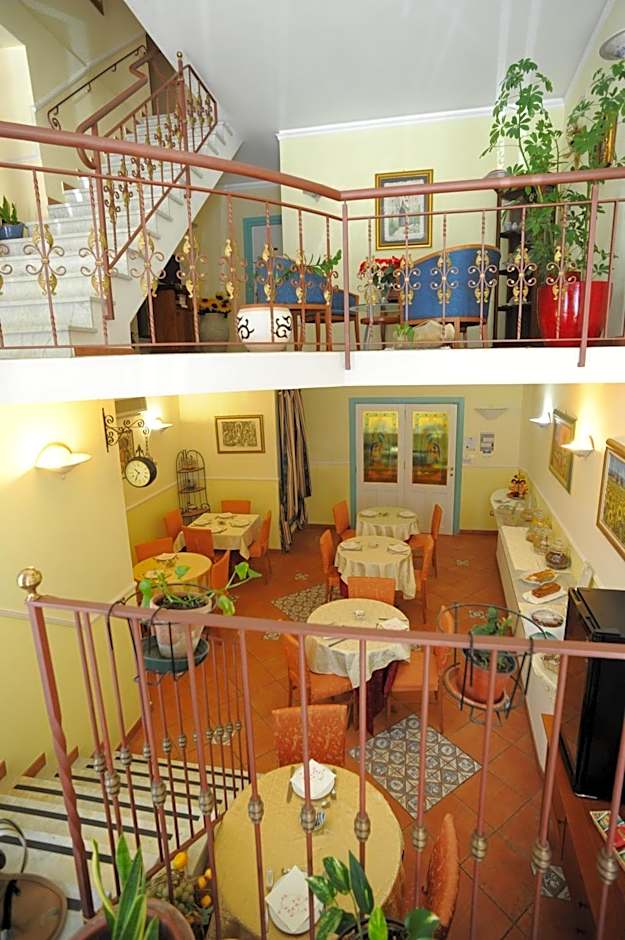Hotel Mediterraneo