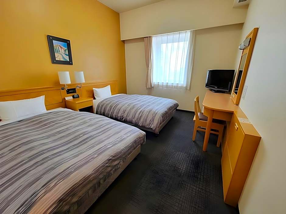 Hotel Route Inn Naha Tomariko