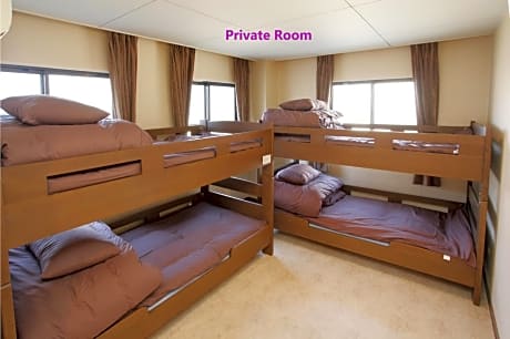 Quadruple Room with Private Bathroom