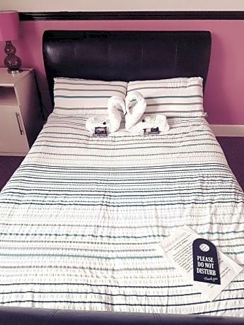 Double Room with Shared Bathroom