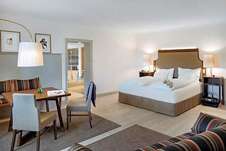 Private SPA Suite with Balcony