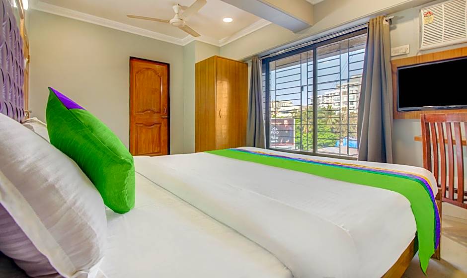 Treebo Cruz Royale Santacruz West