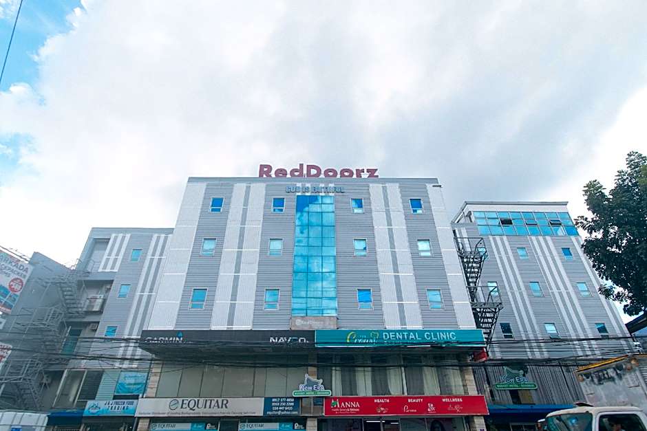RedDoorz Plus near UV Mandaue Cebu