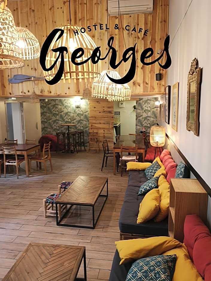 Georges Hostel & Café