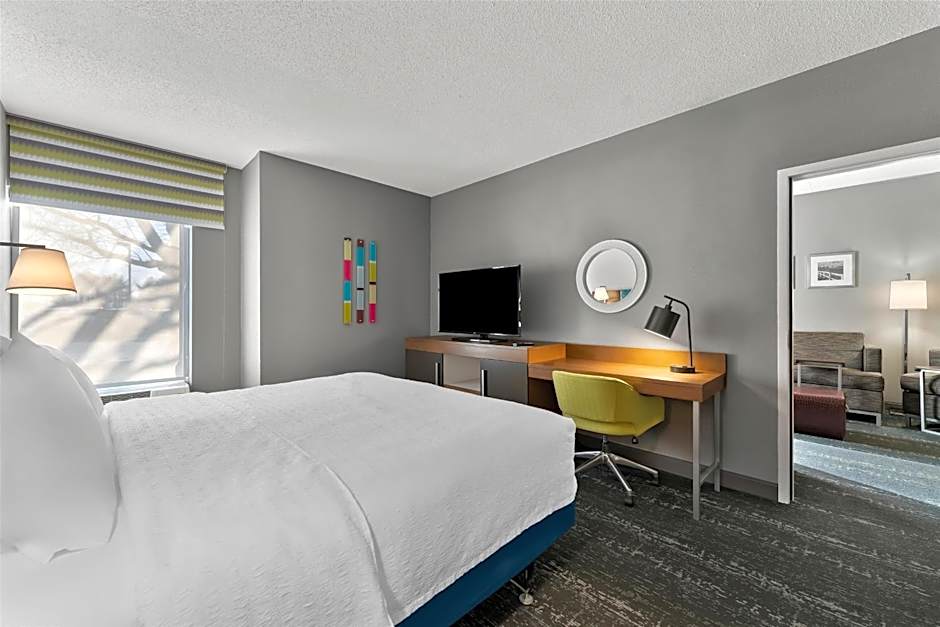 Hampton Inn By Hilton & Suites Newtown