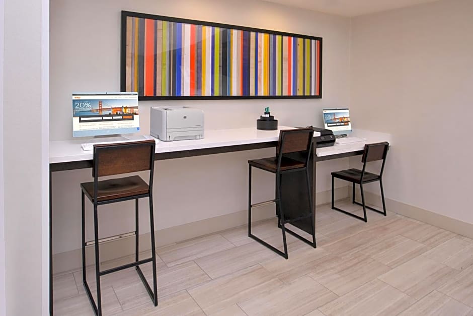 Holiday Inn Express Stockton Southeast By IHG