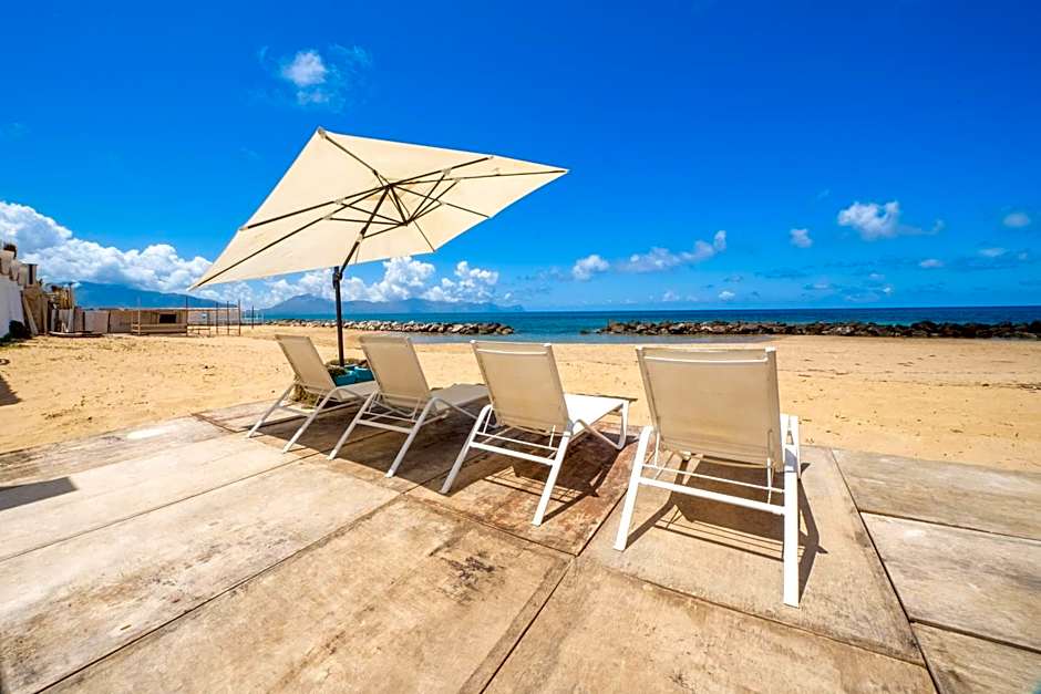 Amira Beach Villa by Le Dhome Sicily